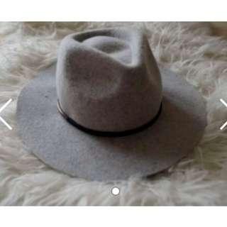 Kookai Grey felt wool hat