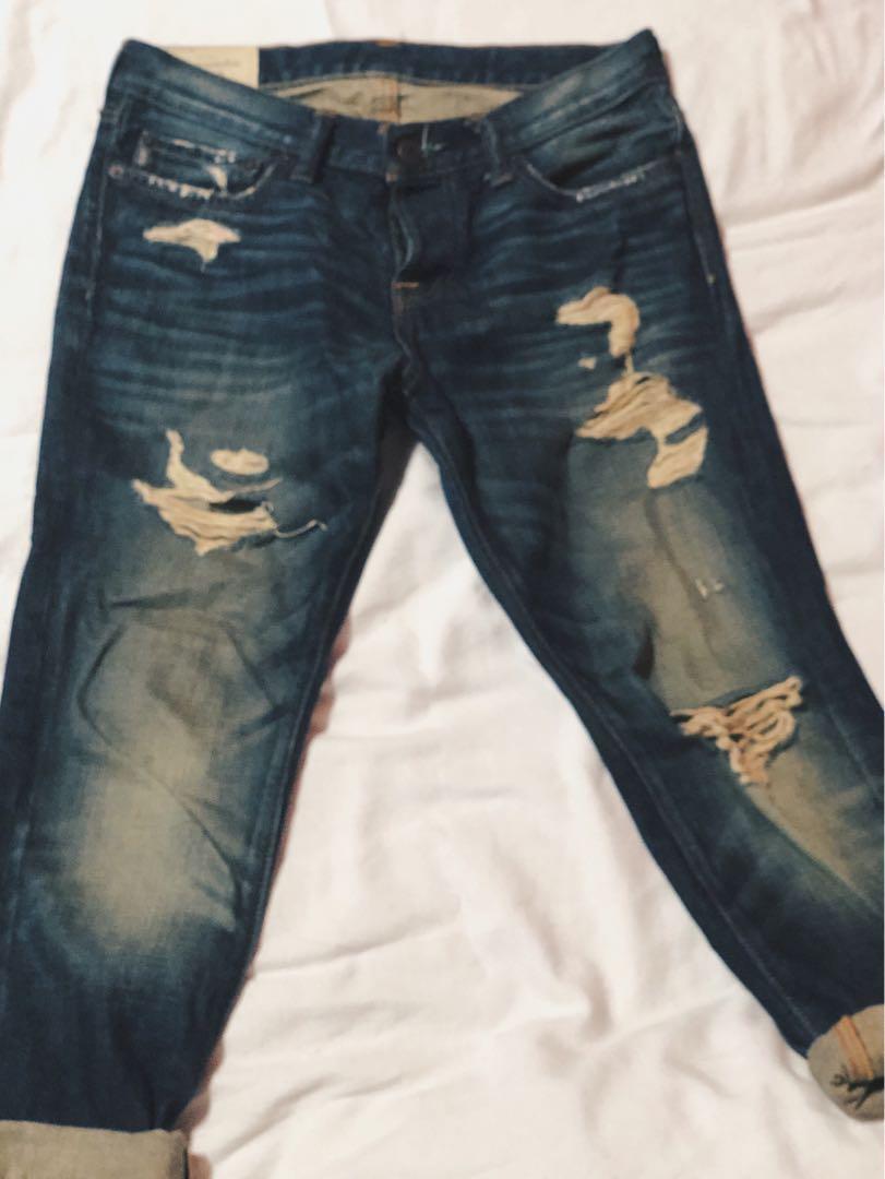 abercrombie ripped jeans