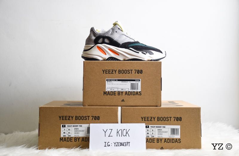 Adidas yeezy deals 700 og