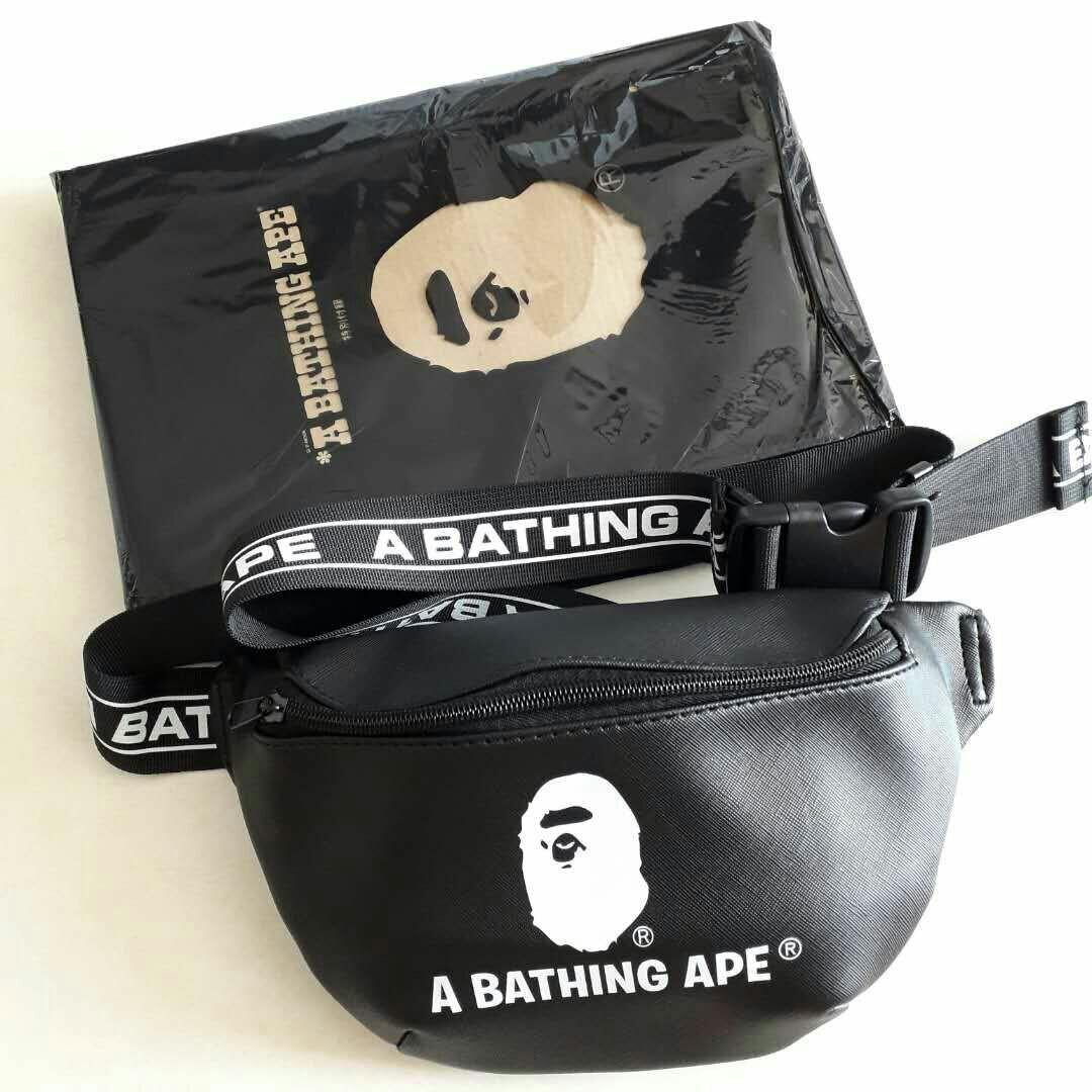 A bathing shop ape waist bag