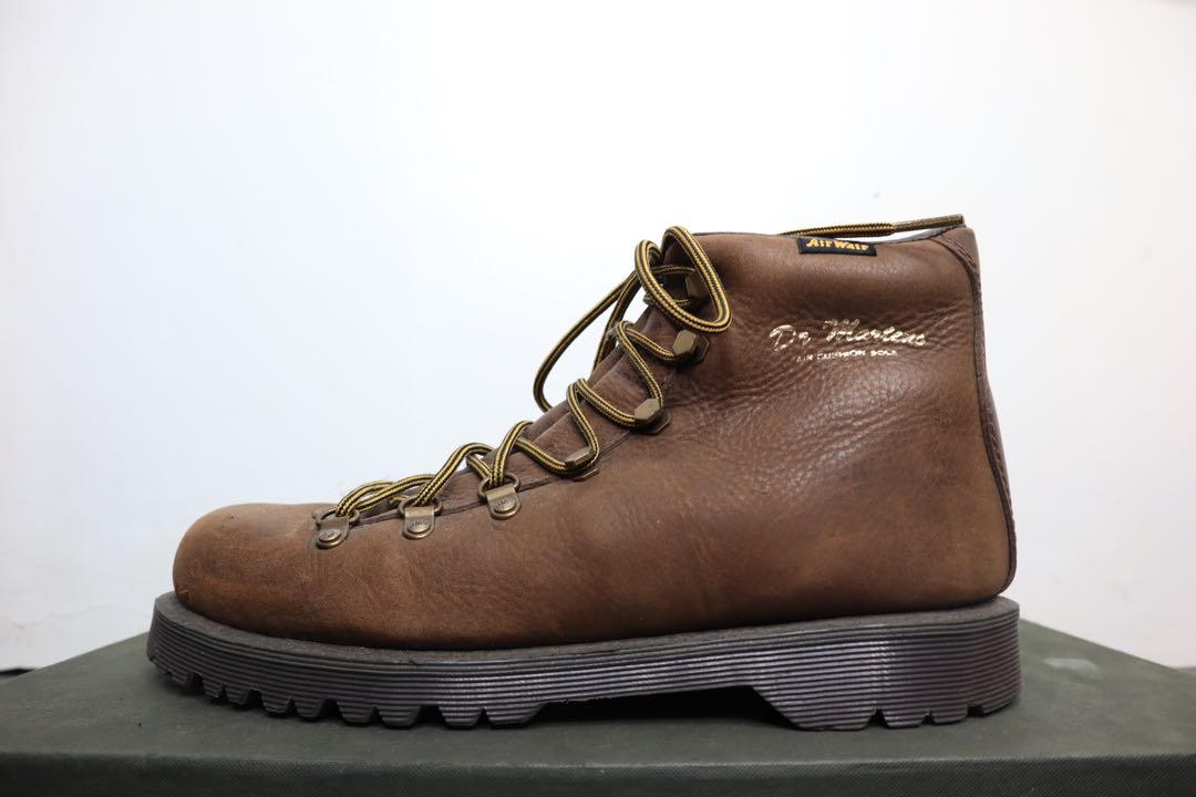 Doc martens holt shop