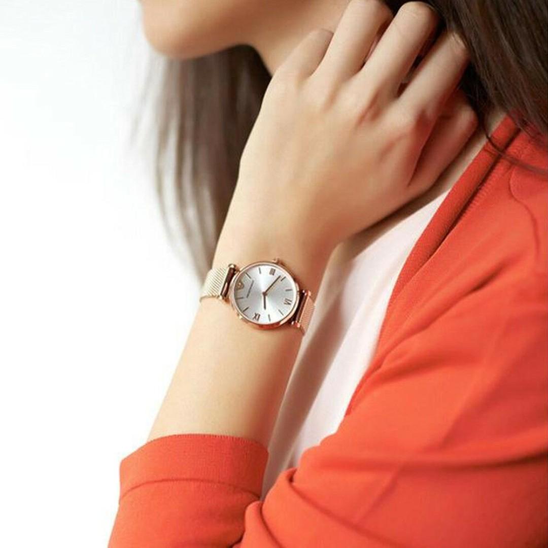 Tone watch. Ar1956 Emporio Armani. Наручные часы женские Emporio Armani ar11293. Часы Эмпорио Армани 1956. Часы Эмпорио Армани женские.
