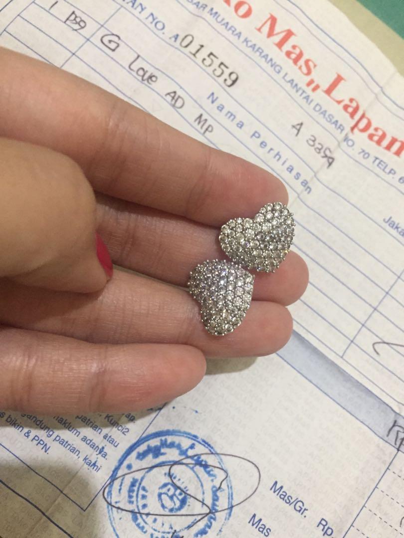 Giwang Anting Emas Putih Model Love Diamond Barang Mewah Aksesoris Di Carousell