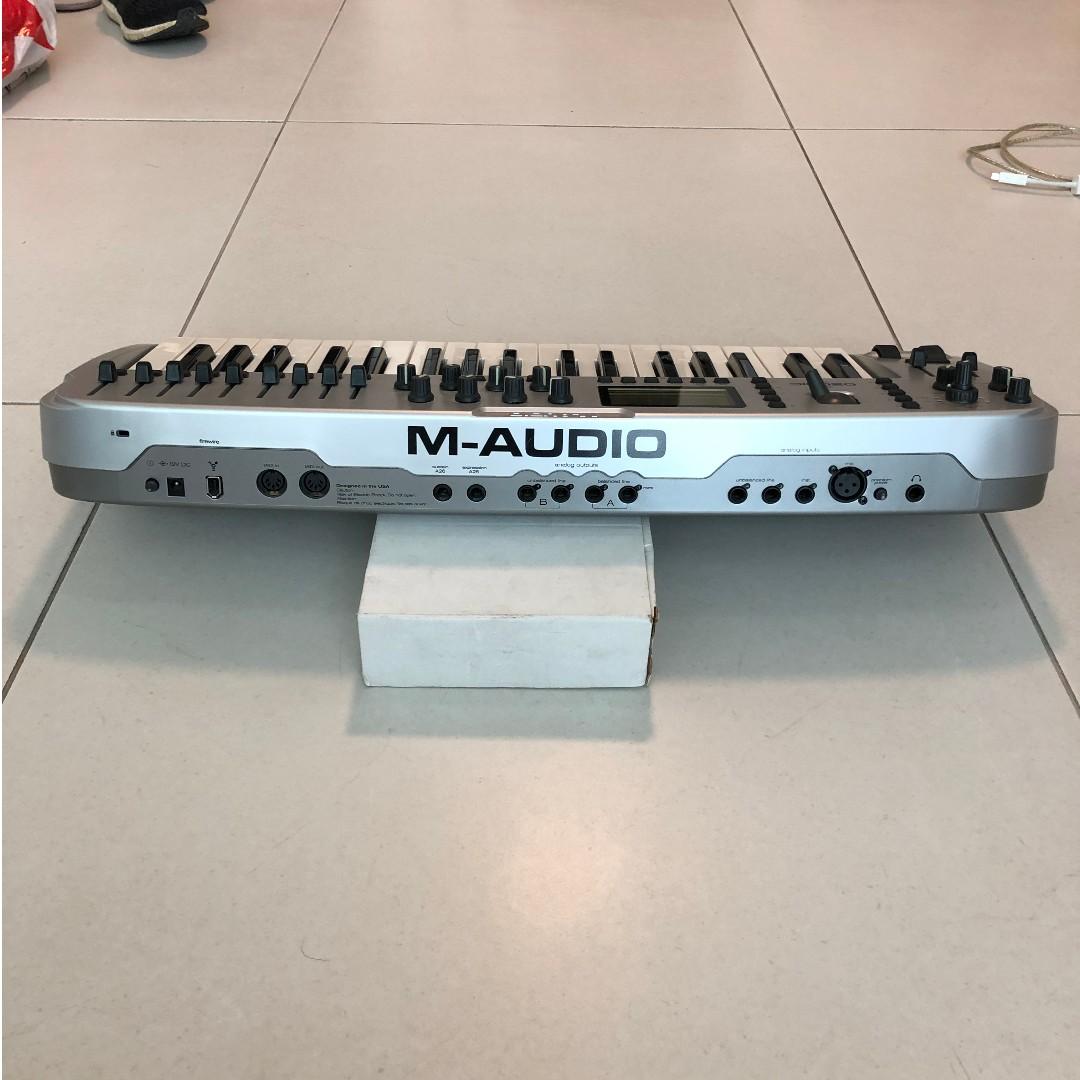 MAudio Ozonic Keyboard 37Key FireWire Audio Interface and MIDI