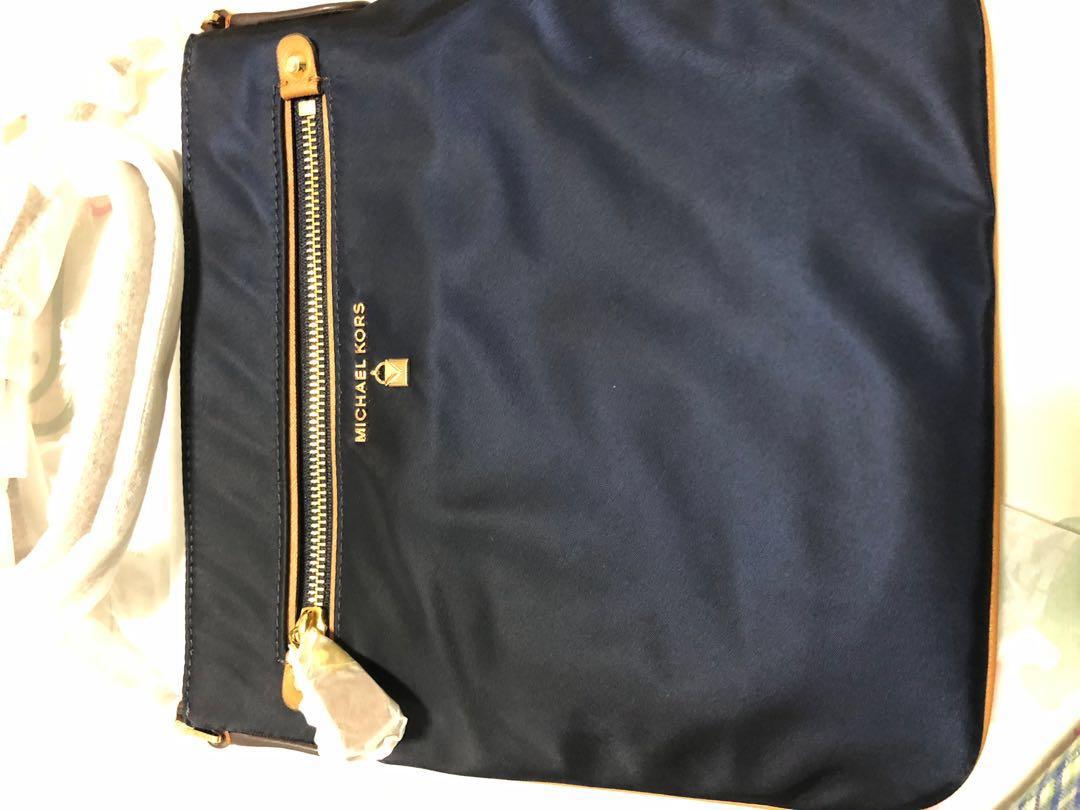 michael kors crossbody admiral
