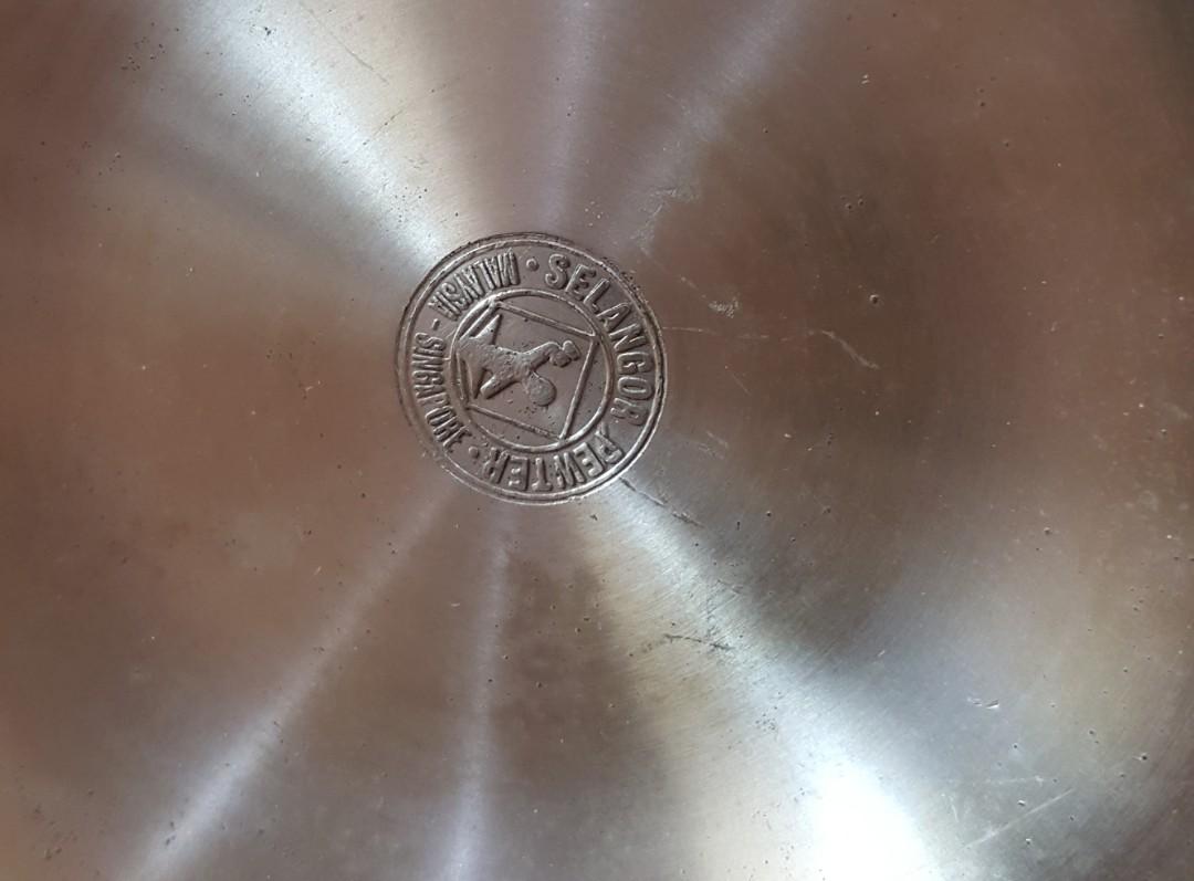 antique Selangor Pewter teapot, Furniture & Home Living, Home Decor