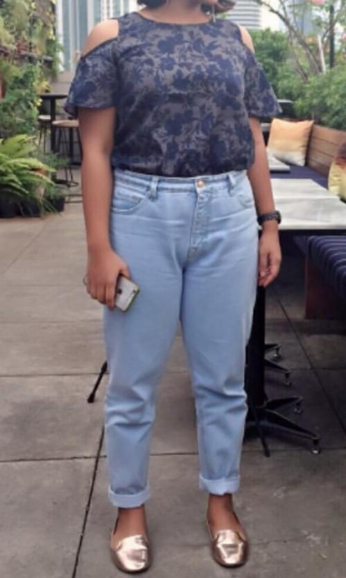 Boyfriend Jeans Stradivarius, Fesyen Wanita, Pakaian Wanita, Bawahan di  Carousell
