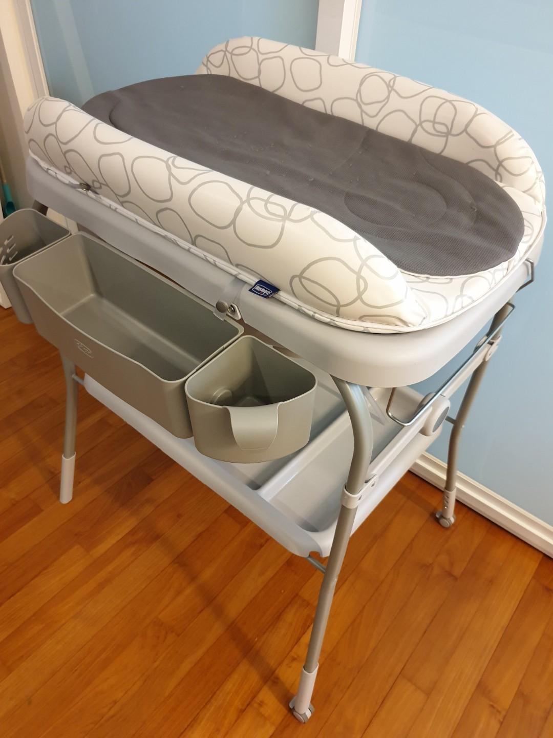 chicco bath and changing table