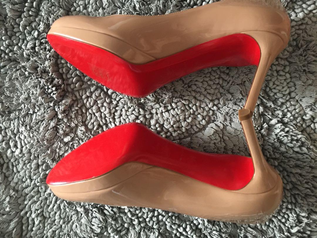 Christian Louboutin New Simple Pump