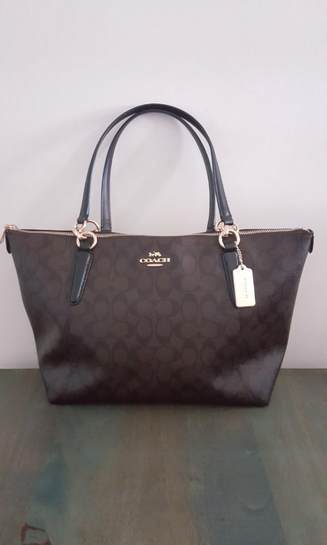 Sig ava deals tote coach