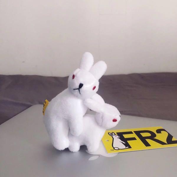 Fr2 keychain outlet