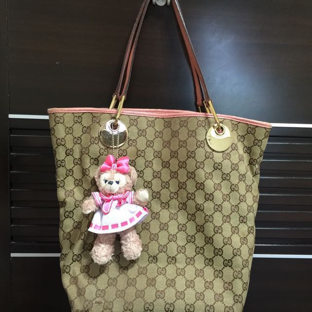 gucci绝版粉红牛奶包, 名牌精品, 精品包包 在carousell