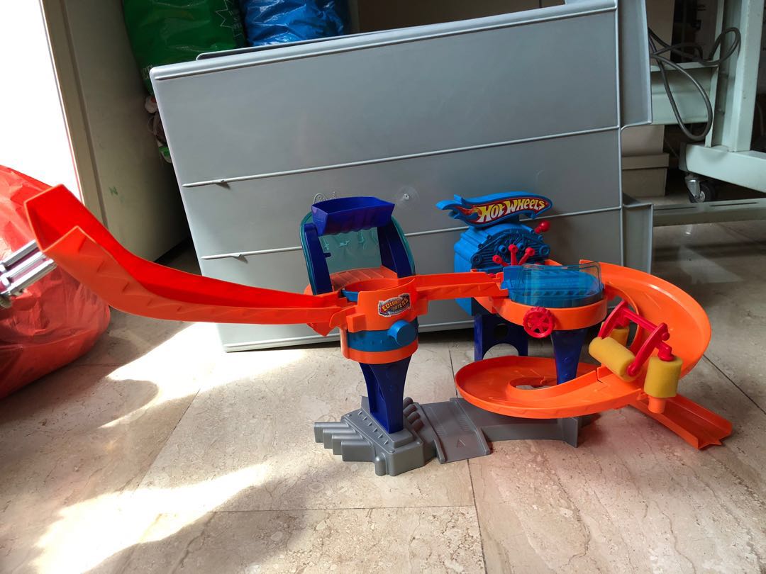 Hot wheels bubble sales matic car wash