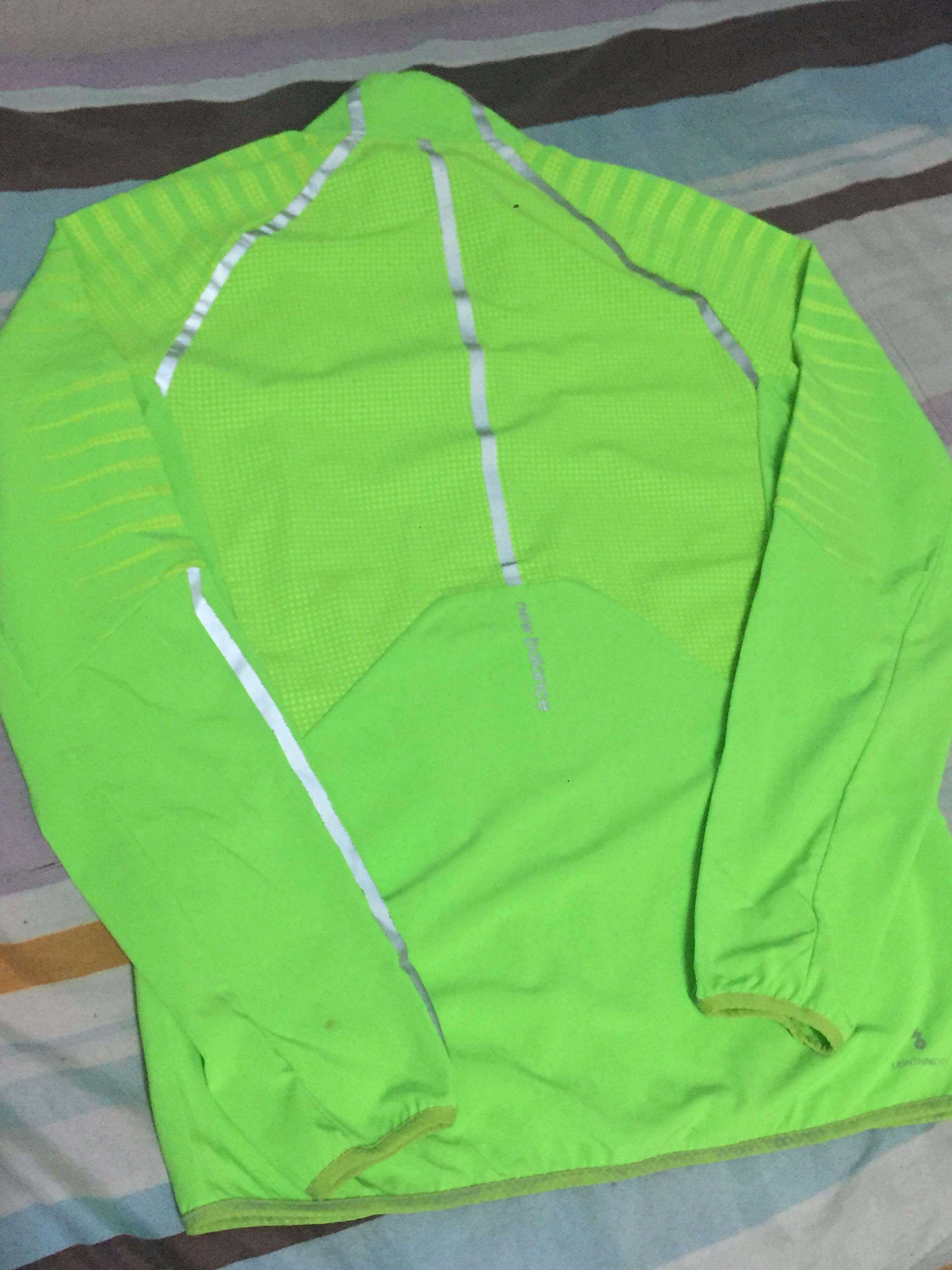 New Balance Mens Hi Viz Beacon Jacket Men s Fashion Activewear on Carousell