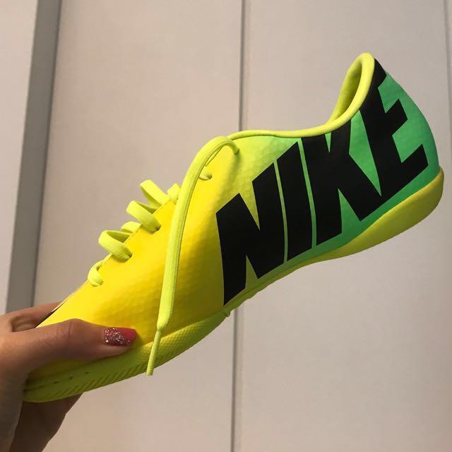 junior nike football boots with sock