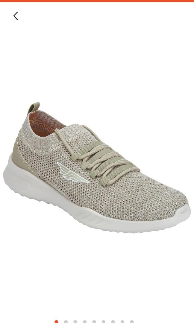 red tape memory foam sports shoes