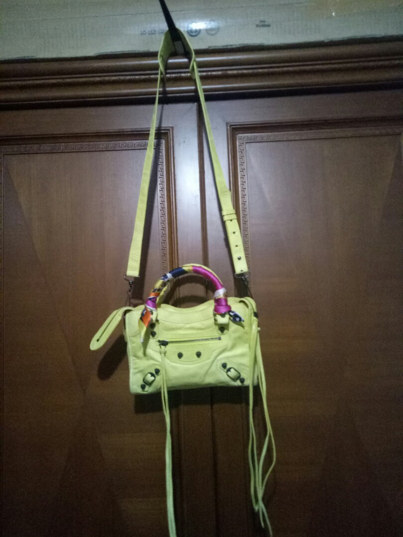 tas balenciaga mini