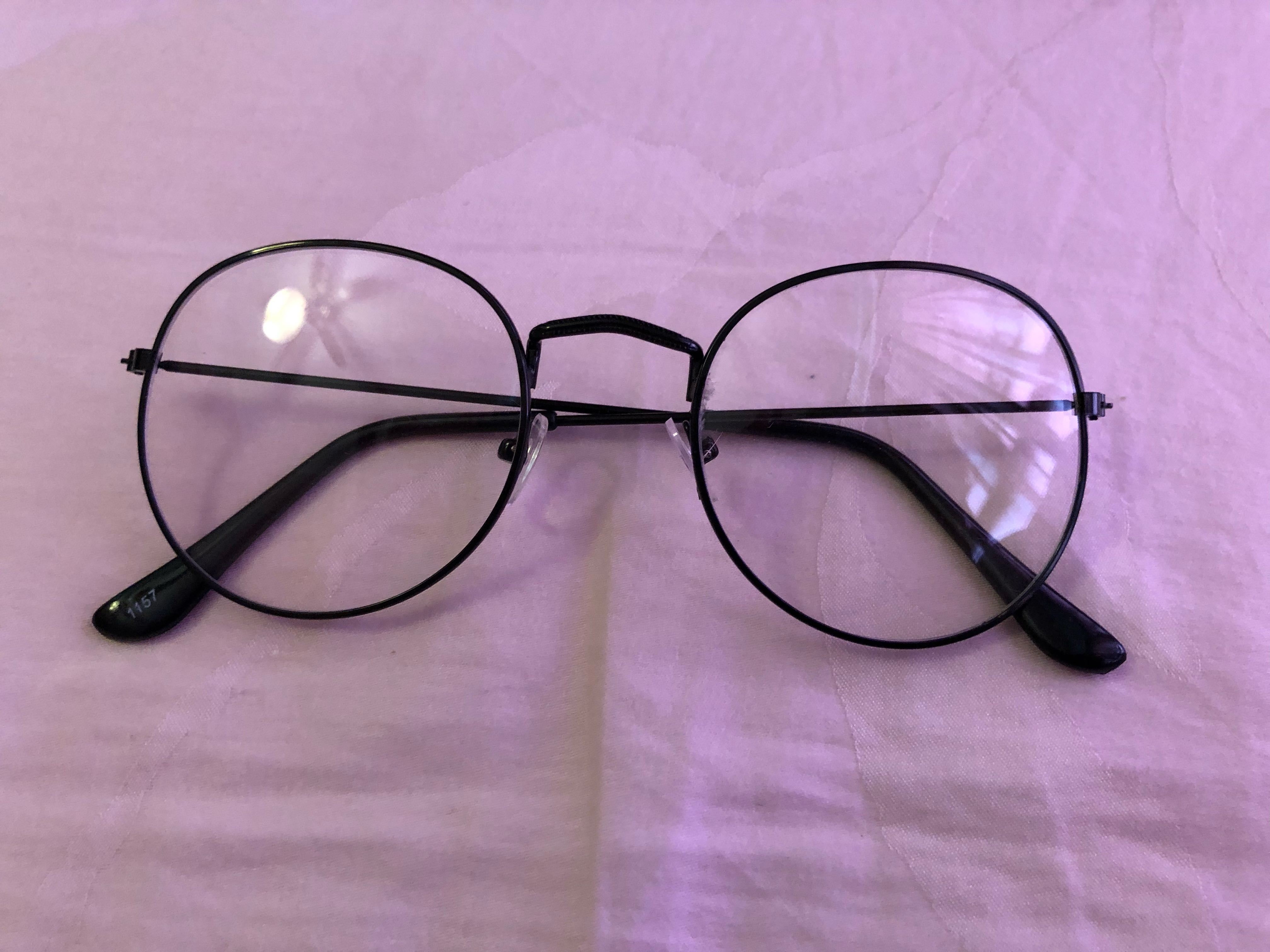 Round black specs Sale
