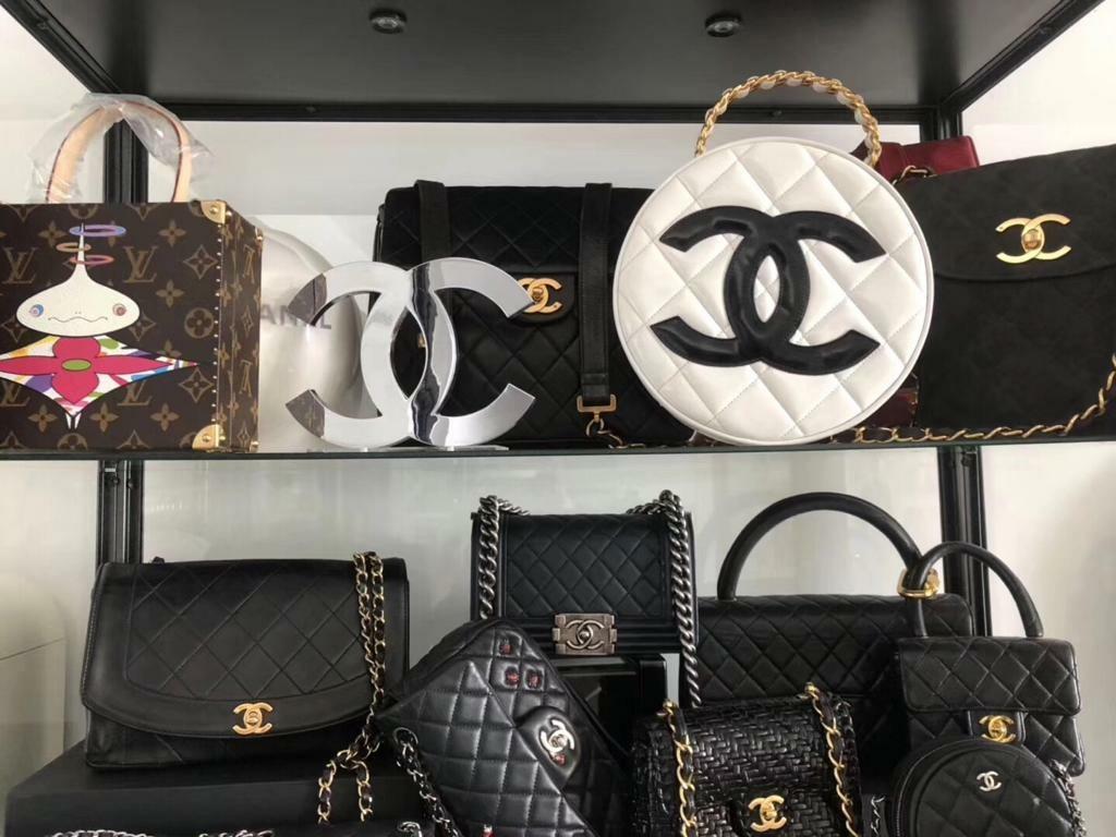 CHANEL VINTAGE QUILTED ROUND BAGS, Luxury, Bags & Wallets on Carousell