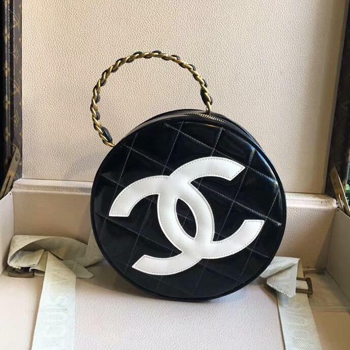 Vintage round bag top
