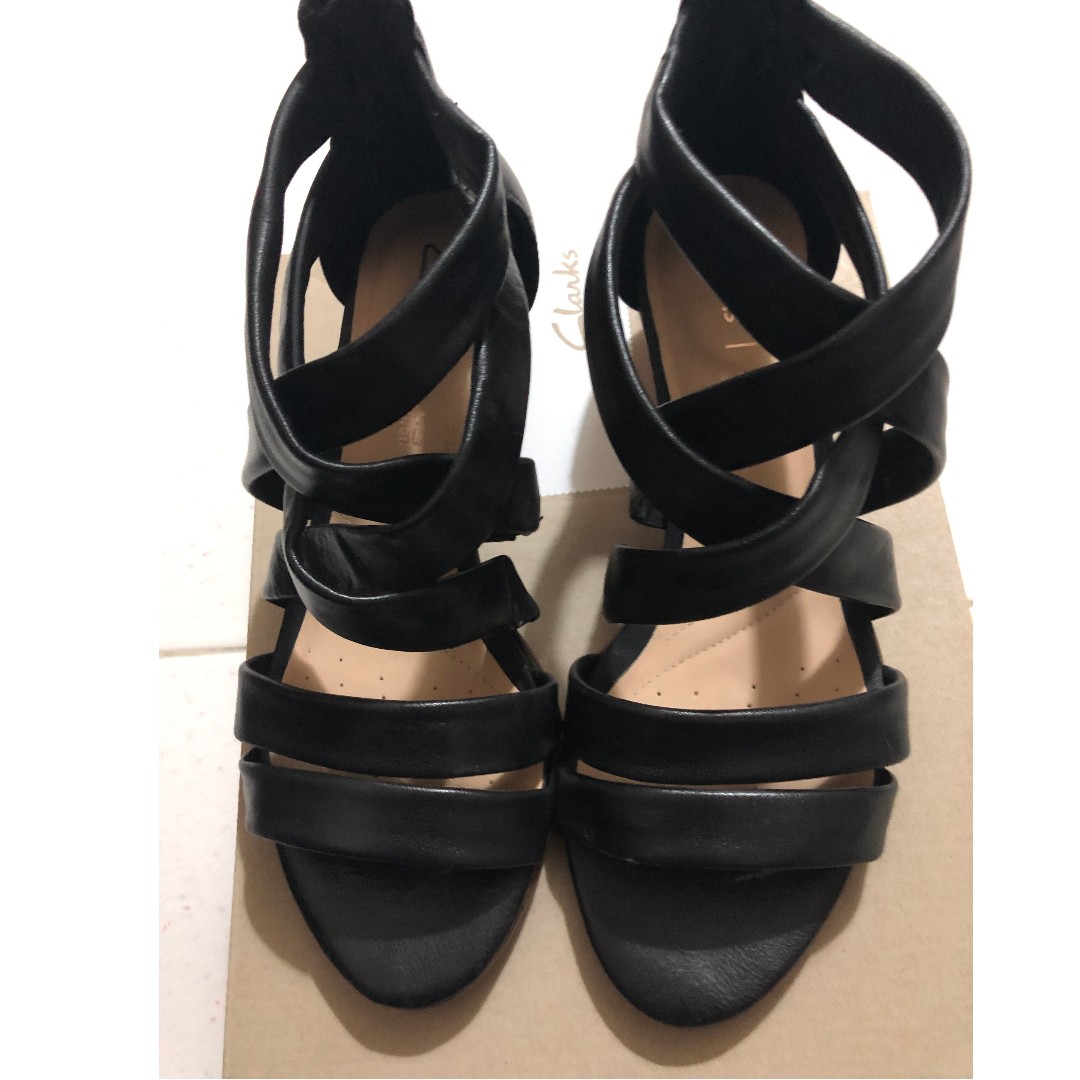 clarks black sandals uk