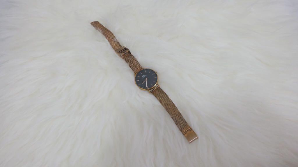 Daniel wellington 2025 black market