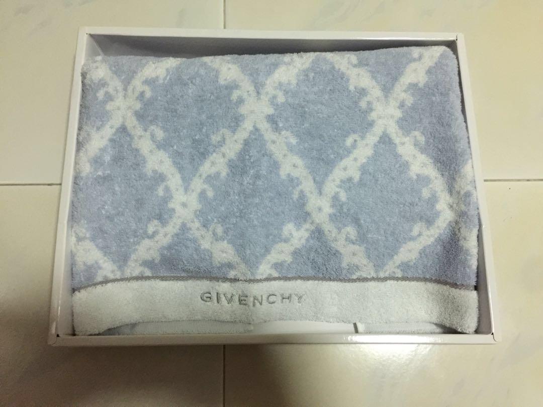 Givenchy bath towel sales