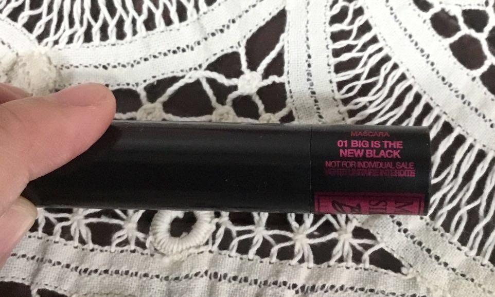 Make up bundle - estee lauder eyeshadow and lancome mascara (Category: Makeup) located in Taguig. Submitted by rmdee_1810 (Listing ID 216395086, Image 3). Description: Estee lauder eyeshadow and Lancome Monsieur Big Mascara Make up bundle! Mascara - 01 new black Eyeshadow - pure color envy 20 insolent ivory 19 amber intrigue 25 cheeky pink 2 ivory powder Authentic from US. The eyeshadow was part of the kit bought by my sister. The mascara was giv