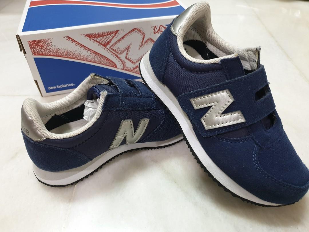 New Balance wide Navy Blue shoes US11.5 