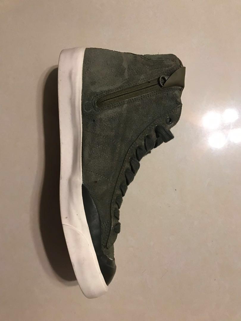 nike blazer with zipper