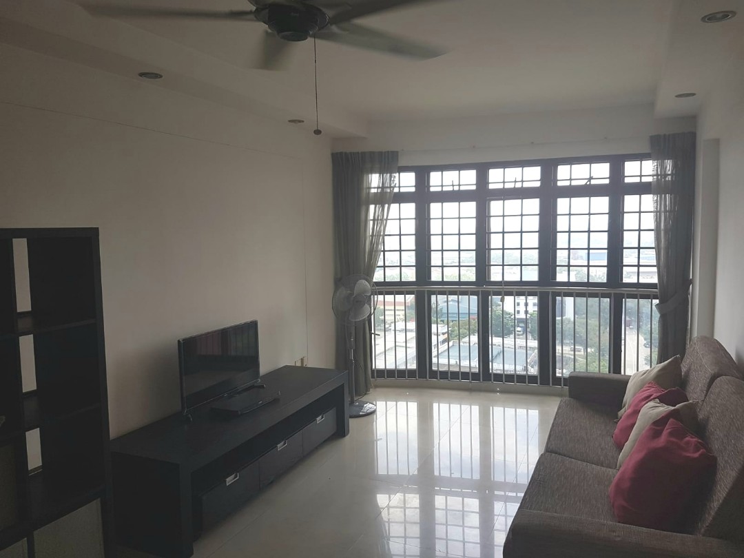 (Category: ) located in . Submitted by e18lee (Listing ID 216339365, Image 1). Description: .