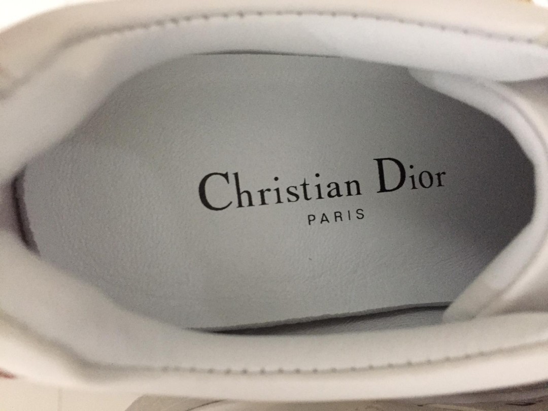 Daftar harga Sepatu Dior Original Bulan Juli 2023