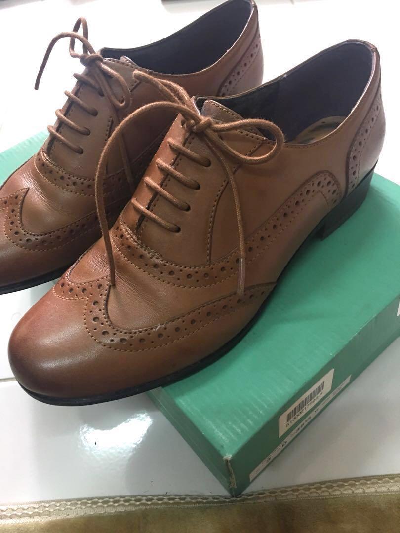 woman clarks shoes hamble oak Women s Fashion Footwear