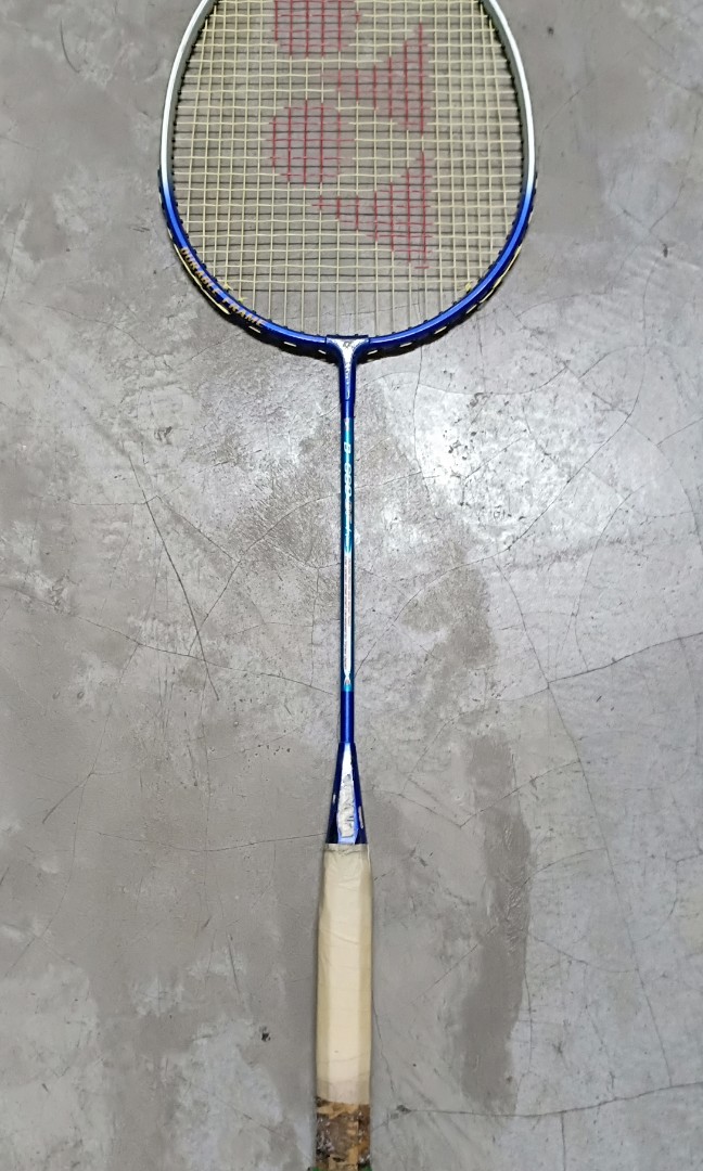 Badminton Racket Yonex b660 df+ plus badminton racket, Sports Equipment, Sports & Games, Racket