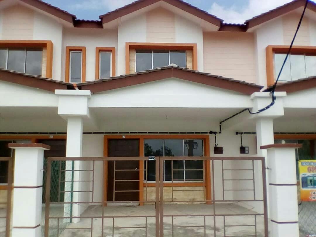Double Storey Scientex / Pasir Gudang / 4 Beds / Johor Bahru / Fully