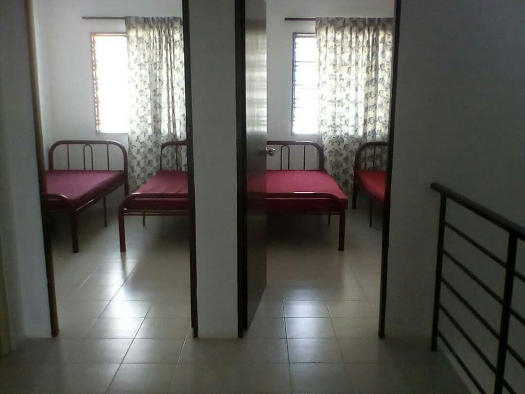 Double Storey Scientex / Pasir Gudang / 4 Beds / Johor Bahru / Fully