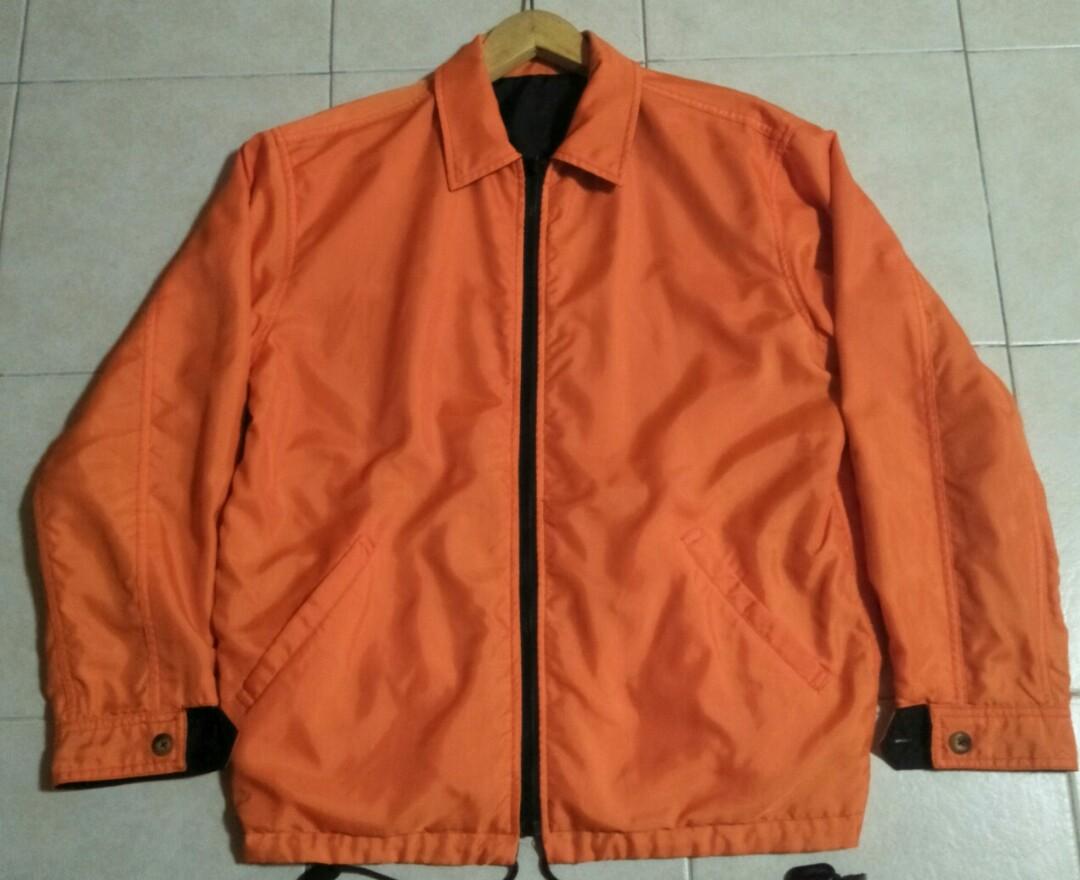 Jacket (Category: Coats, Jackets and Outerwear) located in Singapore. Submitted by jasononlyone (Listing ID 216638387, Image 3). Description: can be use two side jacket size L condition 10/10..