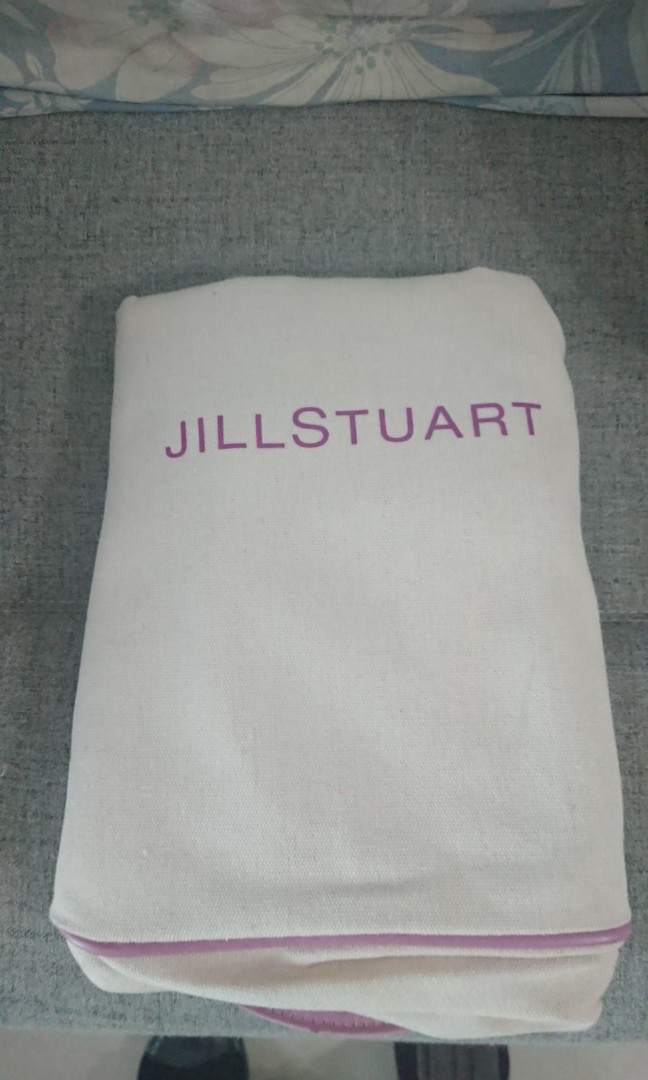 Jillstuart （分類：手拿包）位於 Hong Kong。 由 lungmanwai 提交（商品編號 216564962，圖片 2）。簡介： 雜誌送嘅袋 只拆了紙盒全新沒有用過 詳細睇info 只面交。