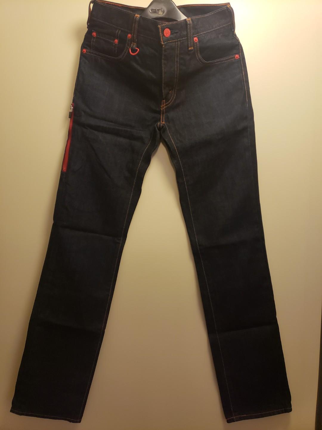 levis packable