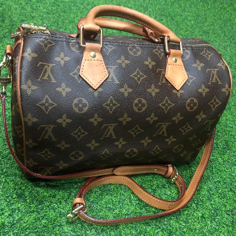 Authentic Louis Vuitton Speedy 30 Bandelioure Monogram, Luxury, Bags &  Wallets on Carousell