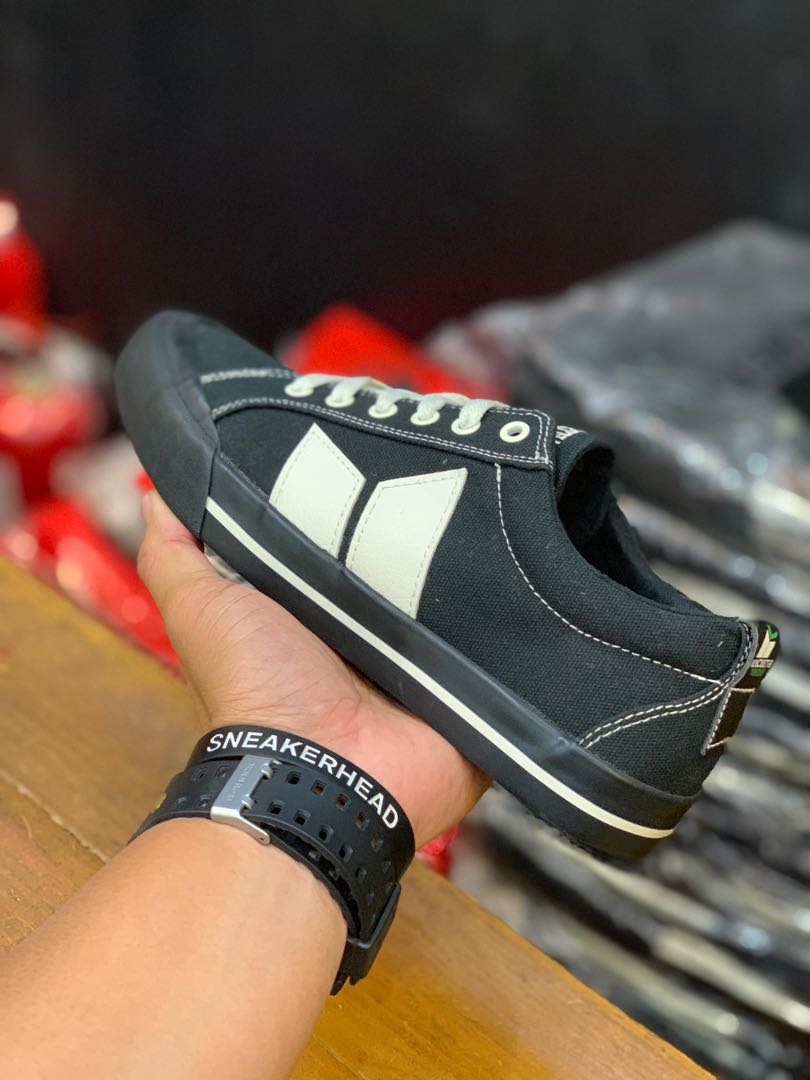 Macbeth shoes 2019 2025