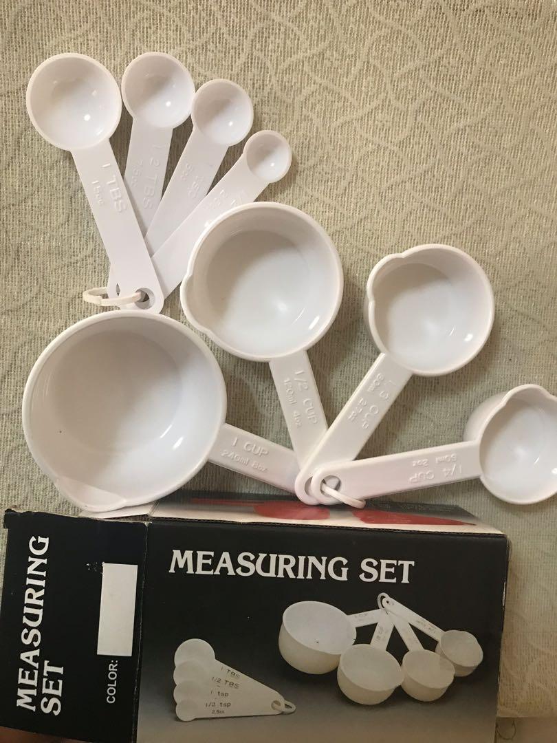 Measuring Set (Category: Bakeware) located in Las Pinas. Submitted by mickey0901 (Listing ID 216559510, Image 2). Description: White measuring set. Includes 1 cup to 1/4 cup, and 1 tablespoon to 1/2 teaspoon. Unused; kept in box. RFS: Decluttering.