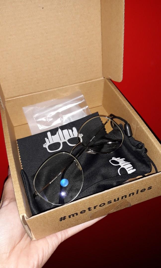 Metrosunnies AntiRadiation Glasses in Kaiser (Silver), Women's Fashion