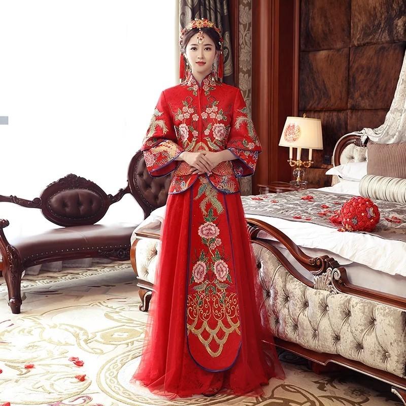 Modern chinese wedding kua