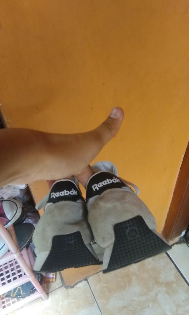 Reebok aztec kaki top