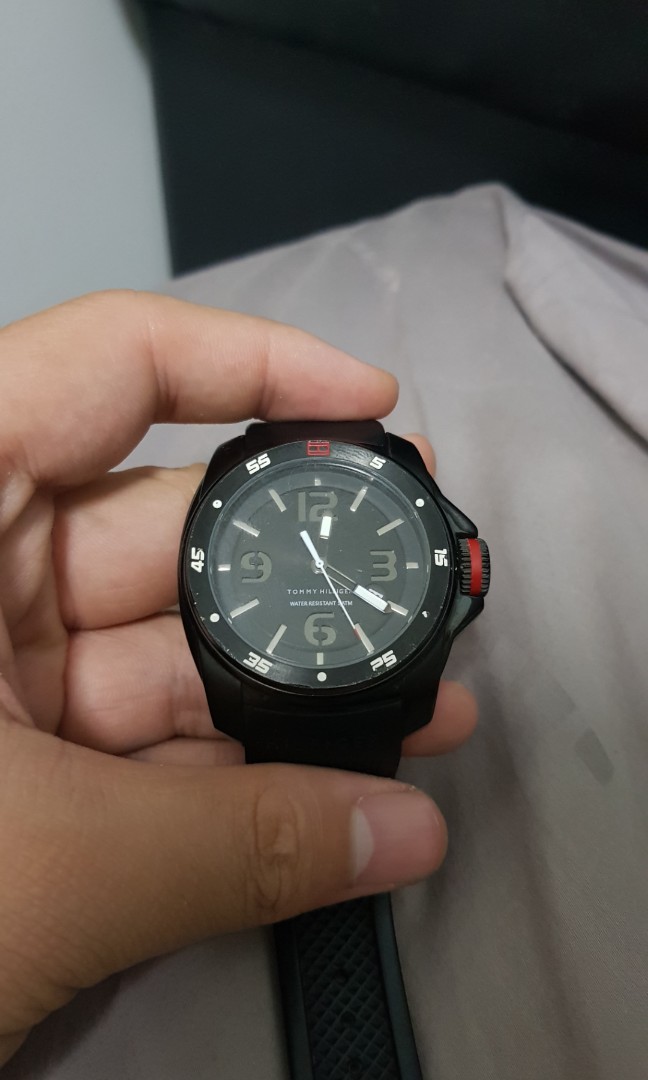 tommy hilfiger sport watch with silicone strap
