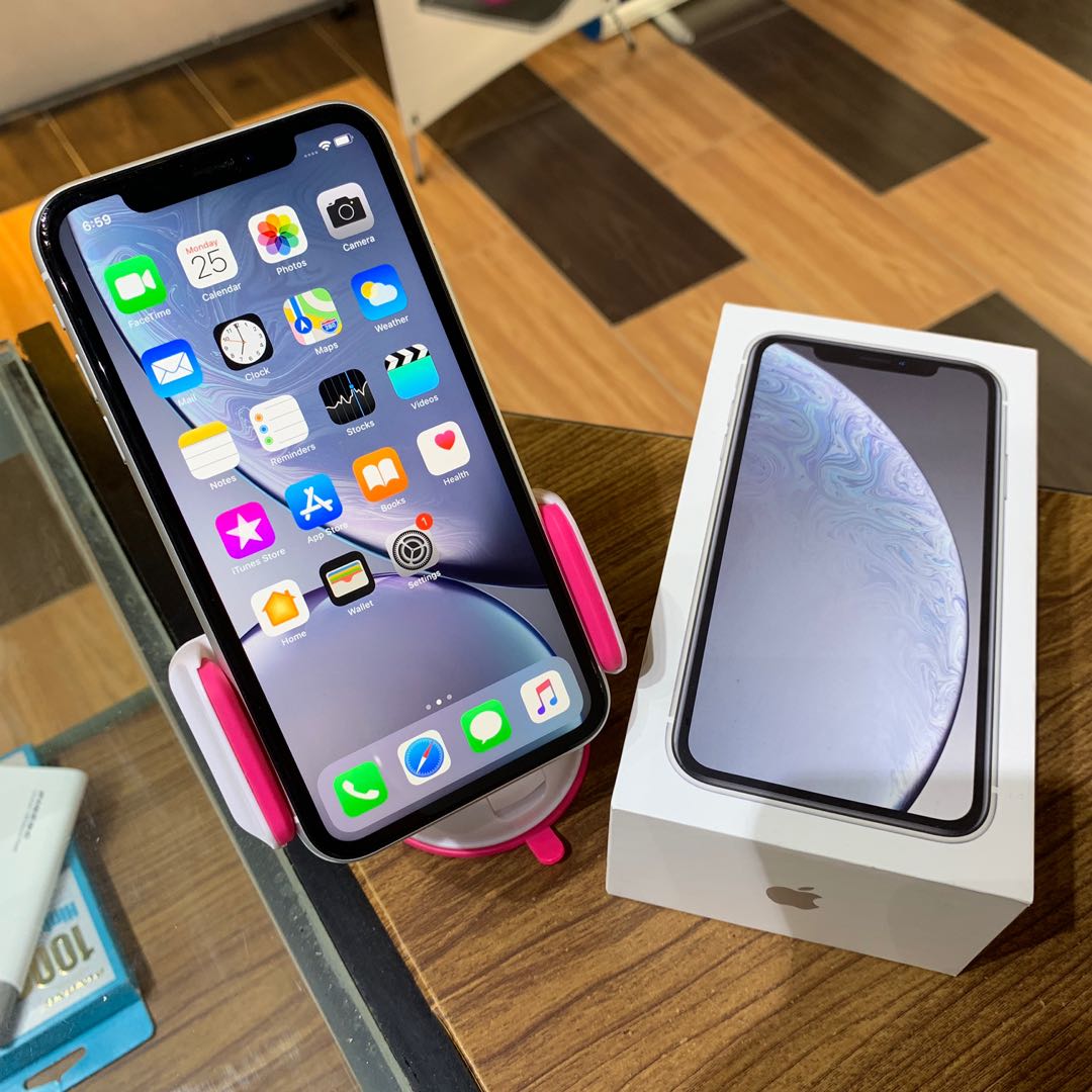 Used Apple Iphone Xr 64gb White Mobile Phones Tablets Iphone Iphone X Series On Carousell Second hand apple iphone xr price in australia or in any other city may be too high, except at our store, you will get remarkable concession deals to buy iphone used apple iphone xr buy is offered in most beautiful colors such as used apple iphone xr black, blue, coral, white, red, and yellow. used apple iphone xr 64gb white