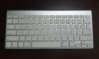 Apple Keyboard - 1st Generation