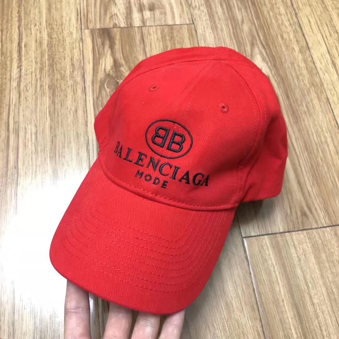 balenciaga mode hat