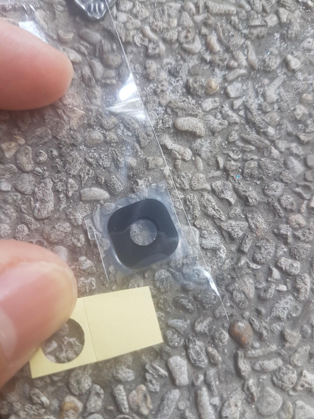 Camera Glass replacemrment for Samsung S7/A7 (Category: Cases & Sleeves) located in Manila. Submitted by invinoveritas.670 (Listing ID 216671883, Image 2). Description: Camera glass replacement for Samsung Galaxy S7 with adhesive. Di ko pa po na try sa s7 edge pero ok din sa A7 ok siya lagpas lang po sa border ng camera pero di po halata (design for s7 po siya).